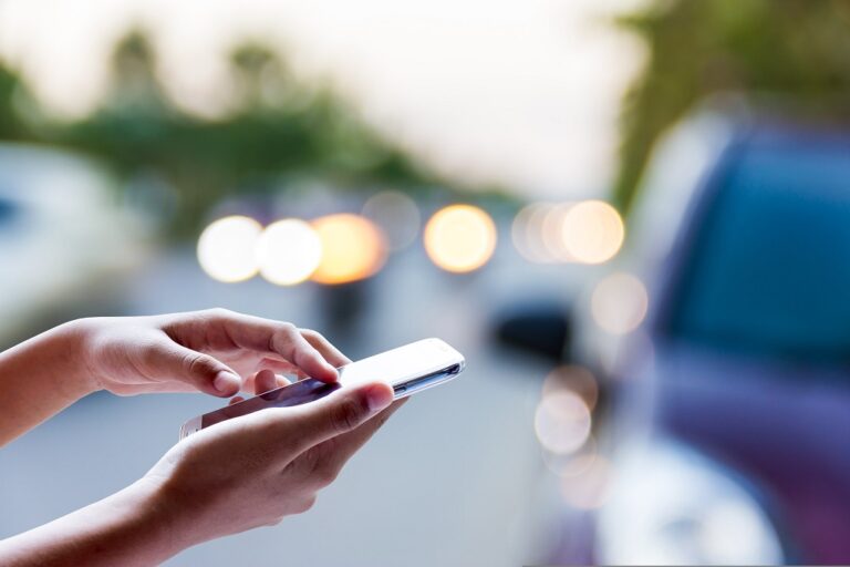 Apple CarPlay – co to jest i jakie ma funkcje?