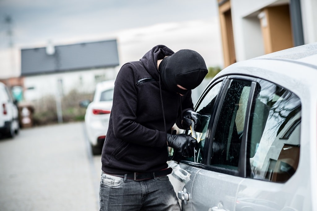 Kradzież auta – co warto wiedzieć