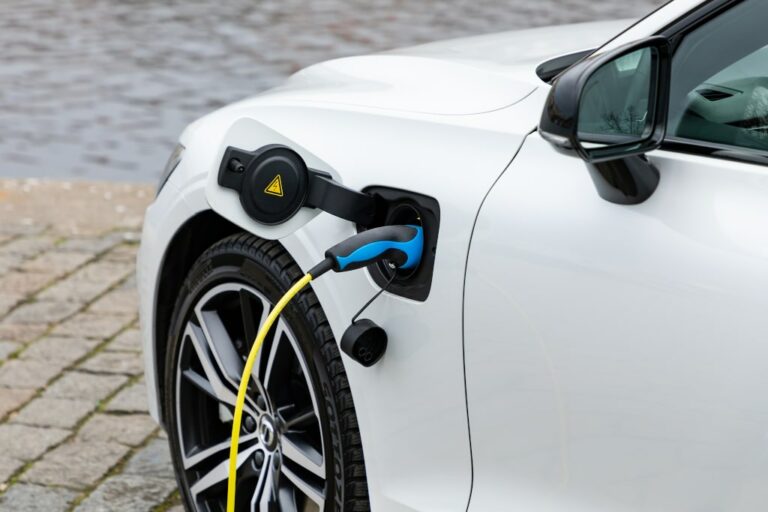 Ile kosztuje ładowanie samochodu elektrycznego?