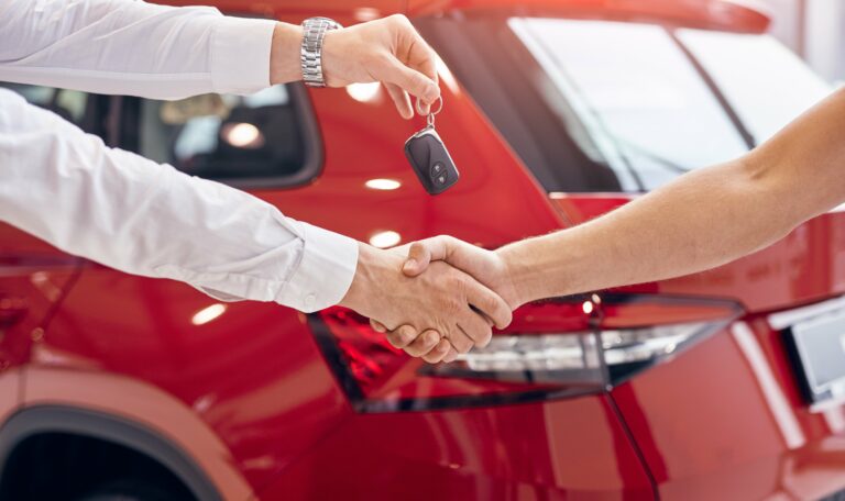Kupujesz auto? Sprawdź, ile kosztuje rejestracja samochodu z zagranicy!