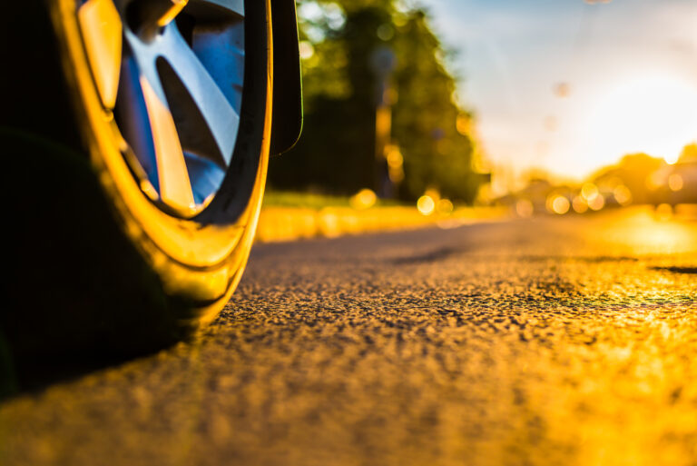 Top 9 opon letnich 205/55 R16 do 1100 zł za komplet – przeczytaj przed zakupem!