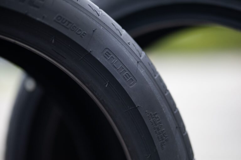 Technologia Enliten w oponach Bridgestone – połączenie innowacji i bezpieczeństwa
